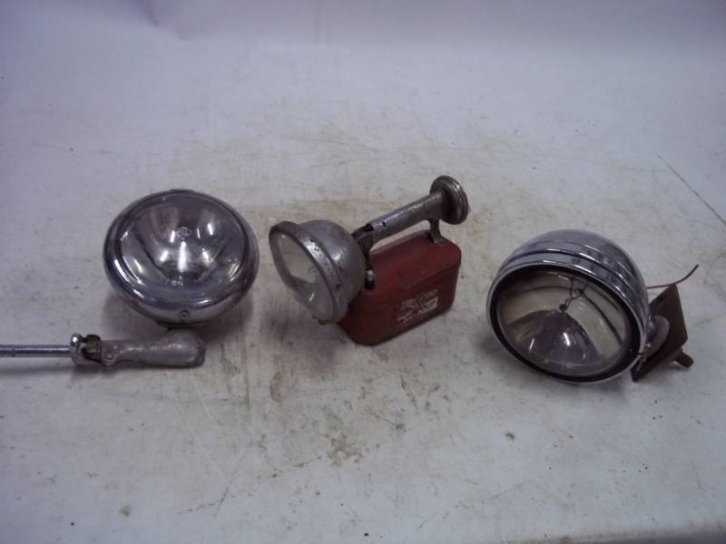 3 vintage lights
