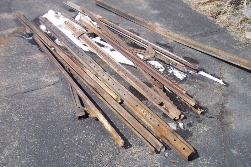 5 Sign Post with Fence Posts