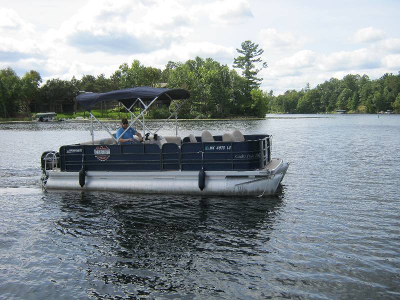 lot 14 image: 2014 Weeres 20 Fishing