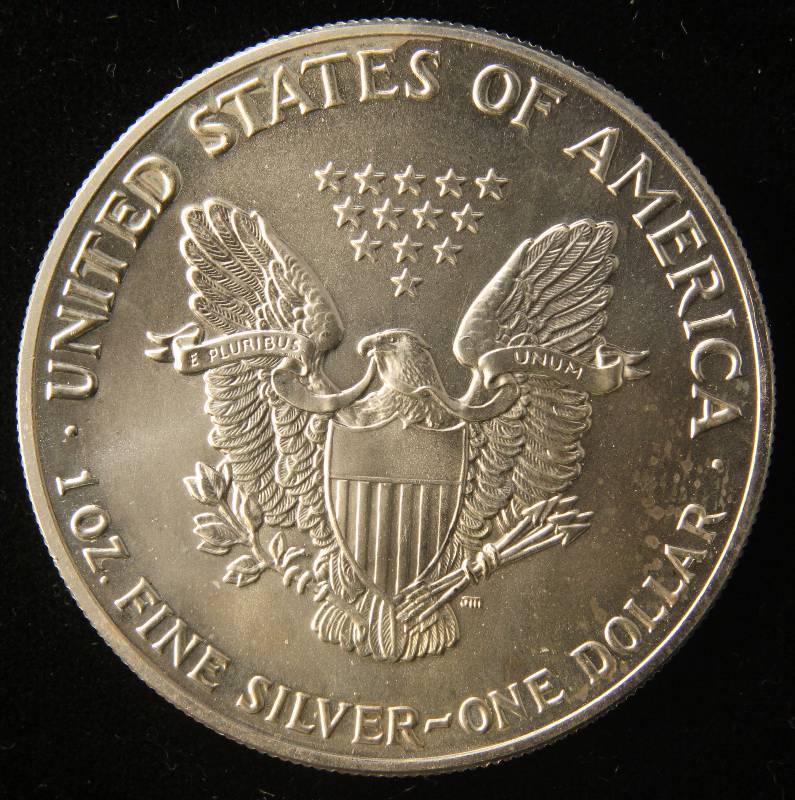 1989 AMERICAN SILVER EAGLE 1 TROY OZ. .999 FINE SILVER