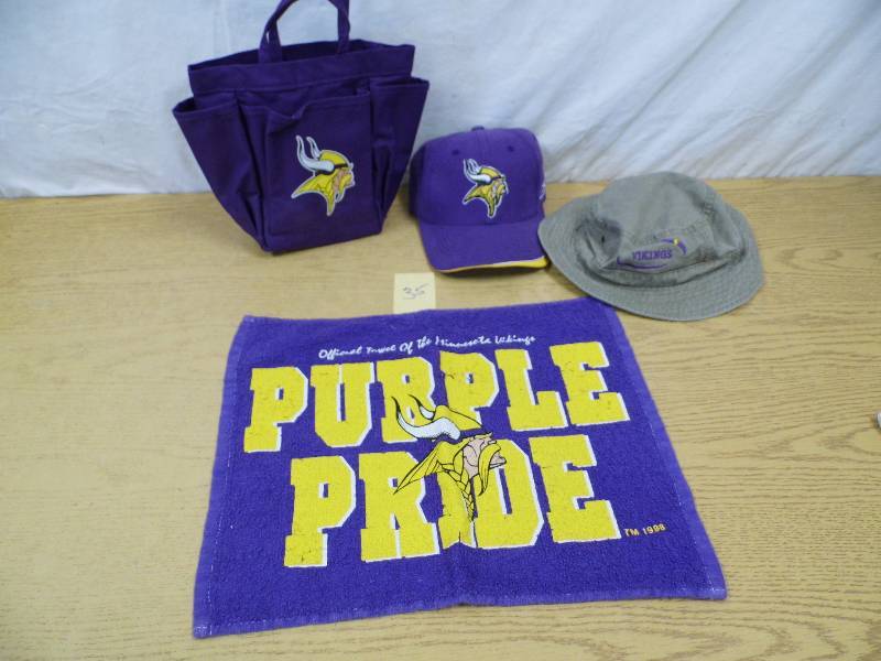 lot 35 image: Vikings Items