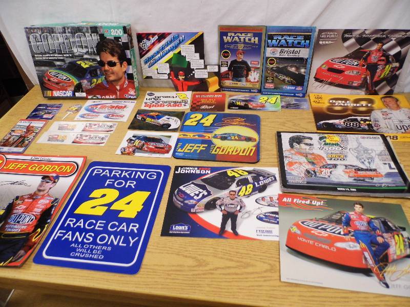 lot 39 image: Racing Items