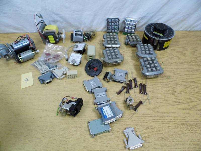 lot 48 image: Electrical - Computers Parts