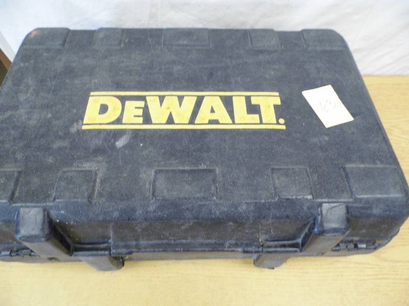 lot 63 image: DeWalt  Kit