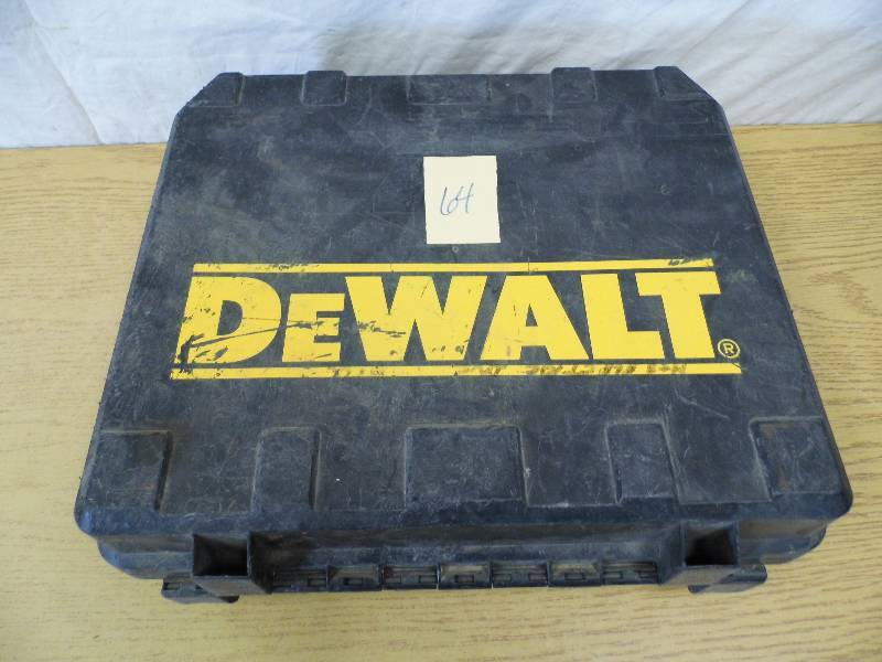 lot 64 image: DeWalt  Kit