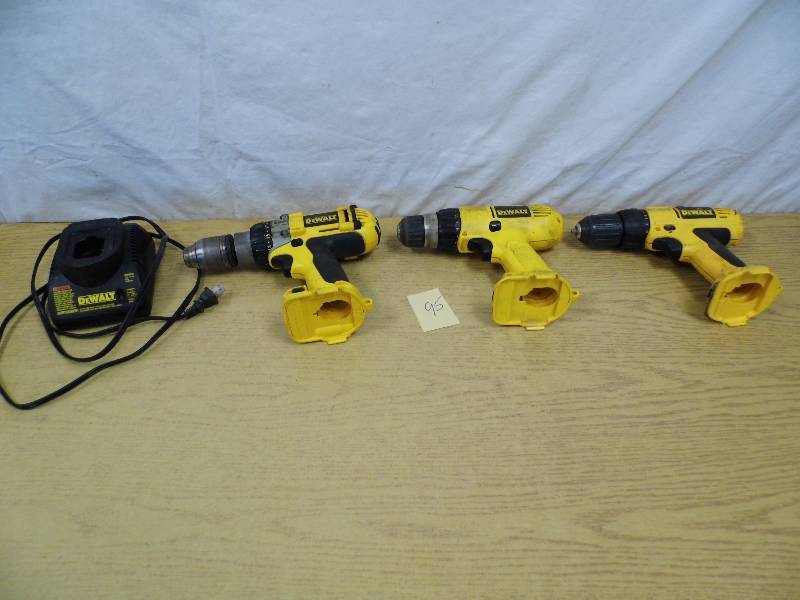 lot 95 image: 3 DeWalt Drills