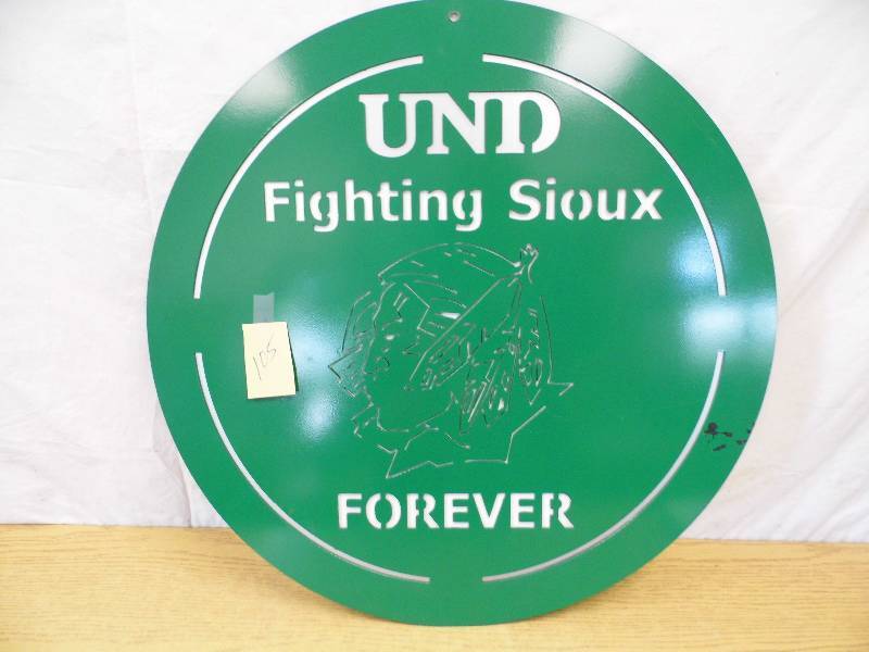 lot 105 image: Fighting Sioux Metal Sign
