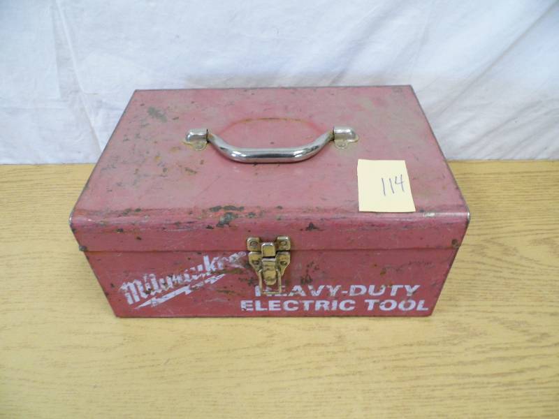 lot 114 image: Milwaukee Drill