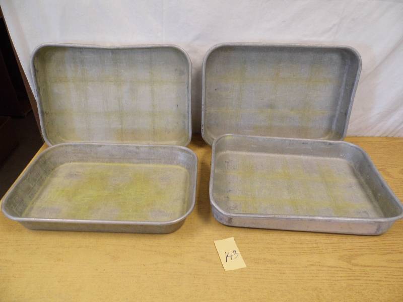 lot 143 image: 12 x 16 Pans