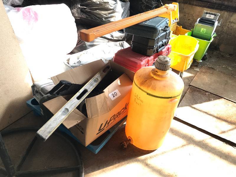 lot 20 image: LOT OF TOOL CASES, TOOLS, AND MISC.