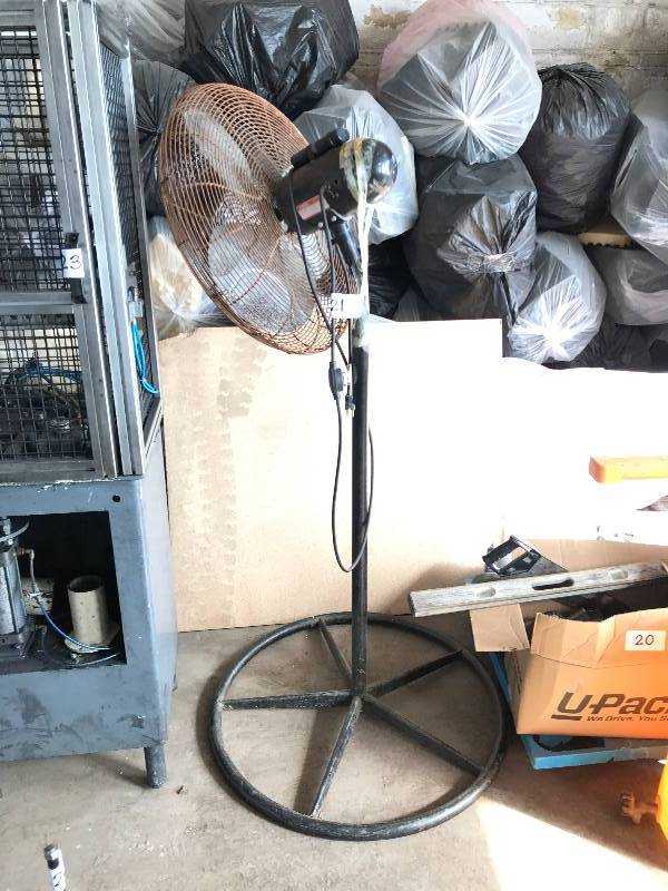 lot 21 image: LARGE PEDESTAL FAN