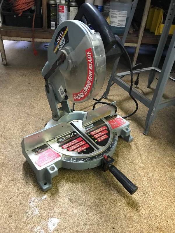 lot 26 image: DELTA 10 MITER SAW