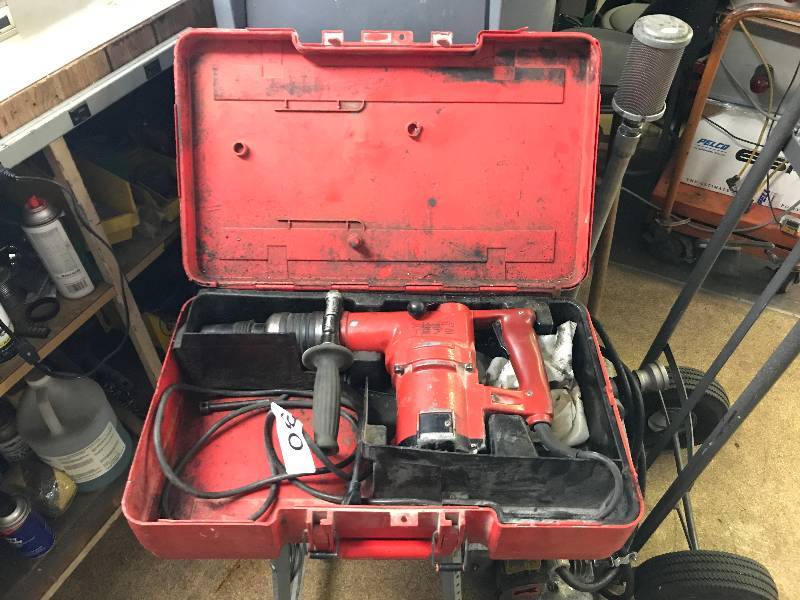 lot 30 image: HILTI HAMMER DRILL
