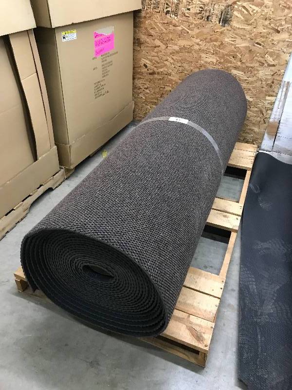 lot 6 image: LARGE ROLL OF COMMERCIAL CARPET