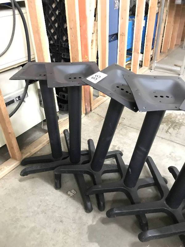 lot 33 image: 4 RESTAURANT QUALITY TABLE LEGS