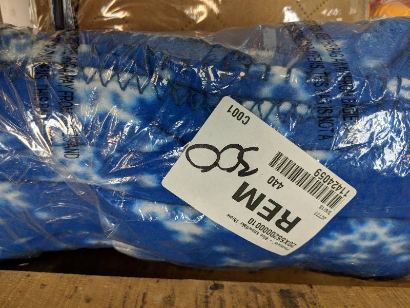 Premium Blue Snowflake Throw
