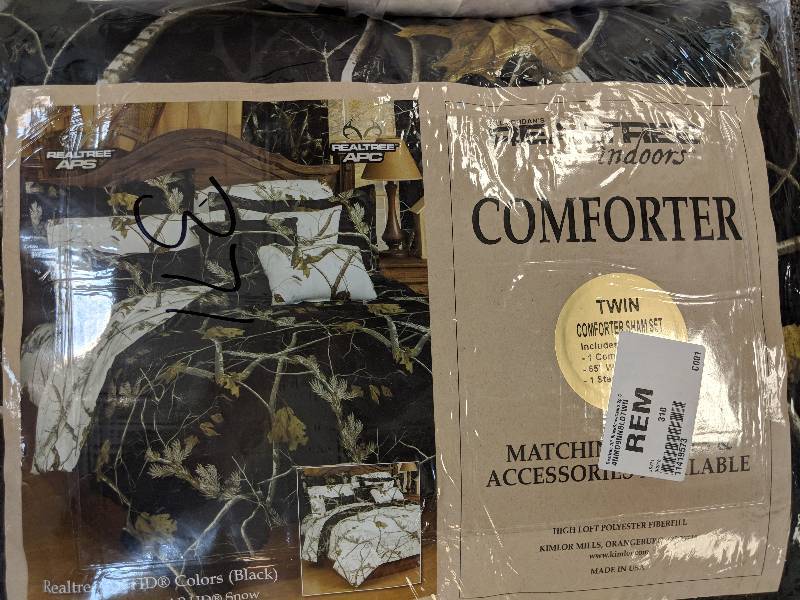 Realtree All-Purpose BlackAll-Purpose Snow Camo 2-Pc. Comforter Set - Twin