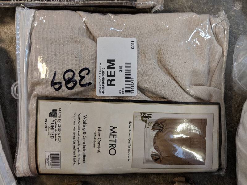 United Metro 40 x 63 Tie-Up Shade - Natural