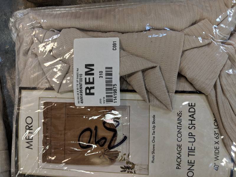 United Metro 40 x 63 Tie-Up Shade - Natural