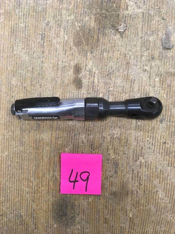 lot 49 image: Husky 38 Ratchet Wrench