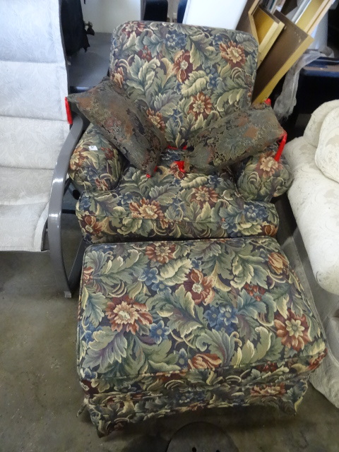 Marshall Fields cushioned chair wit...