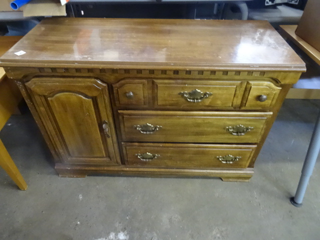 3 drawer and 1 door dresser. 44 x 1...