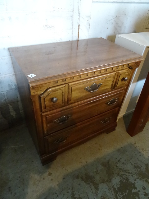 3 drawer dresser. 30 x 18 x 30.  Bu...