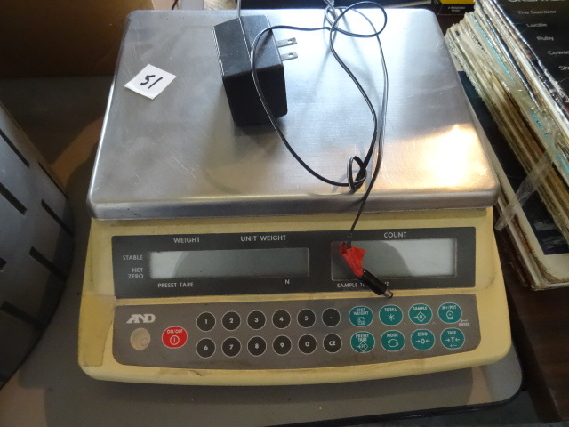 A N D Scale. 30 lb max...