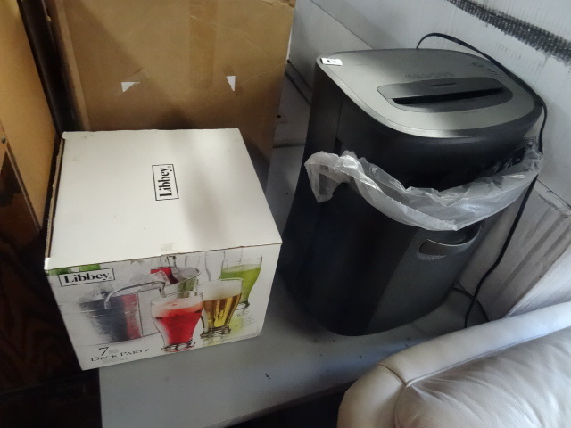 Libbey 7 piece deck party set. All ...