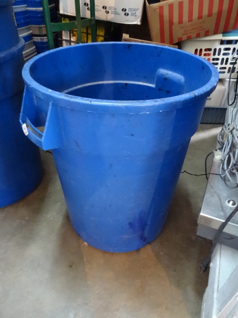 32 gal recycling  garbage can...