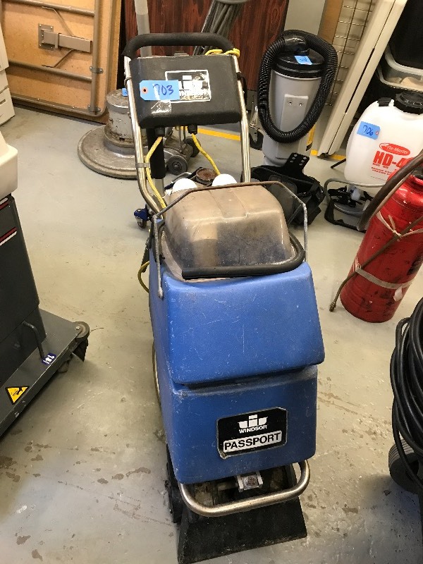 Windsor Carpet Extractor Cleaning Machine