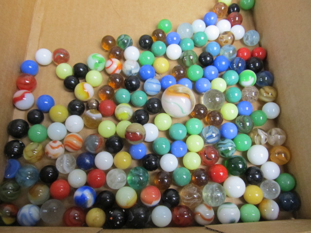 lot 28 image: Lot of Old Vintage Marbles