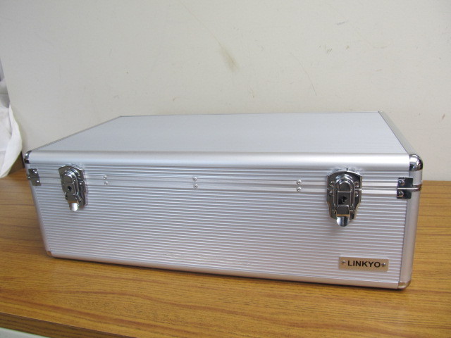 lot 48 image: Like New Metal CDDVD Media Storage Case  