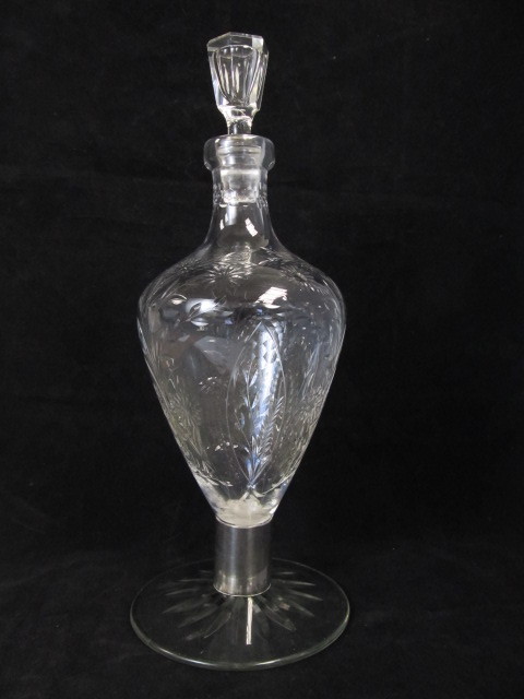 lot 62 image: Antique Etched Crystal Pedestal Decanter