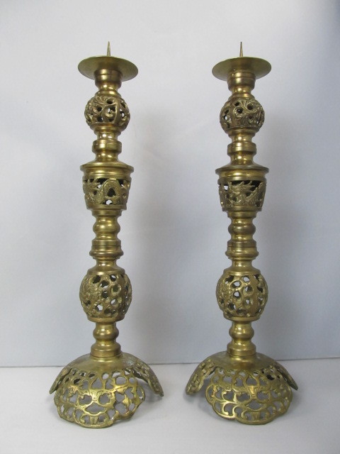 lot 66 image: Vintage Solid Brass Candle Stands