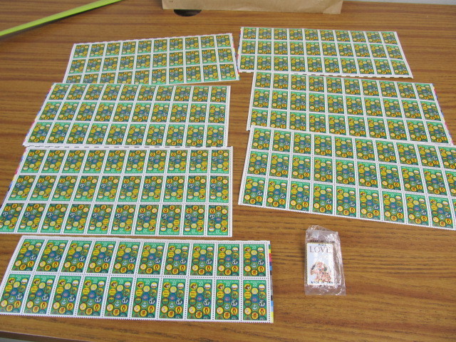 lot 67 image: 200 NEW 22 Cent Girls Scout Postage Stamps