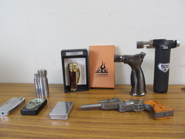 lot 82 image: Lot of Assorted Cigarette Lighters