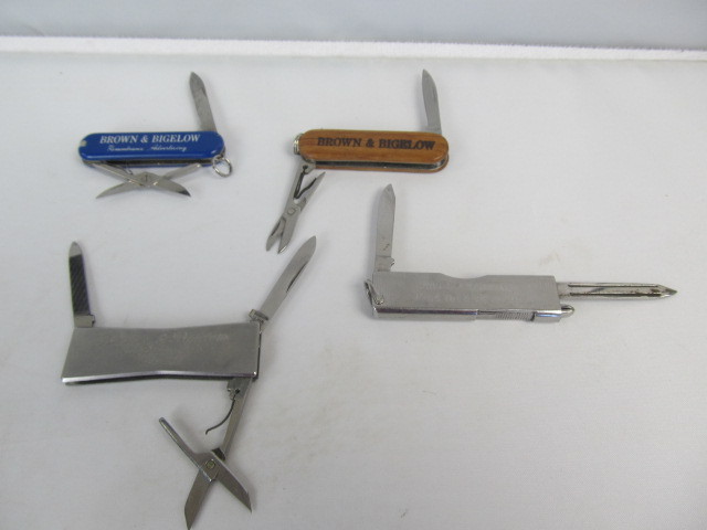 lot 92 image: Lot of 4 Vintage BROWN & BIGELOW Advertising Pocket Knives