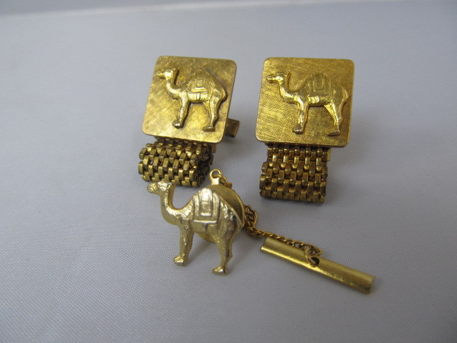 lot 96 image: Vintage CAMEL Cigarettes Advertising Cufflinks & Tie Tack