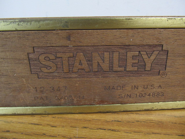 lot 128 image: Vintage Stanley Wood & Brass Level
