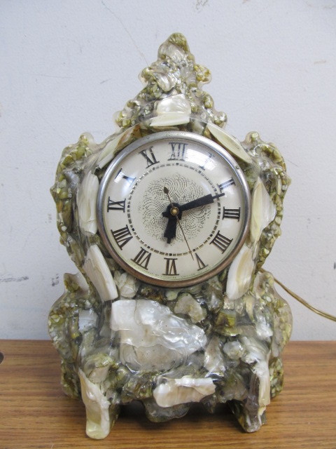 lot 145 image: Vintage Lanshire Mother of Pearl Desk Alarm Clock