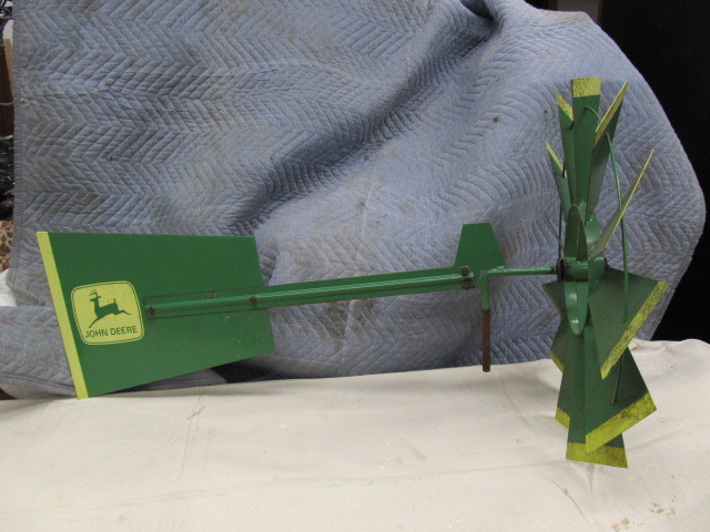 lot 152 image: Large Vintage JOHN DEERE Windmill