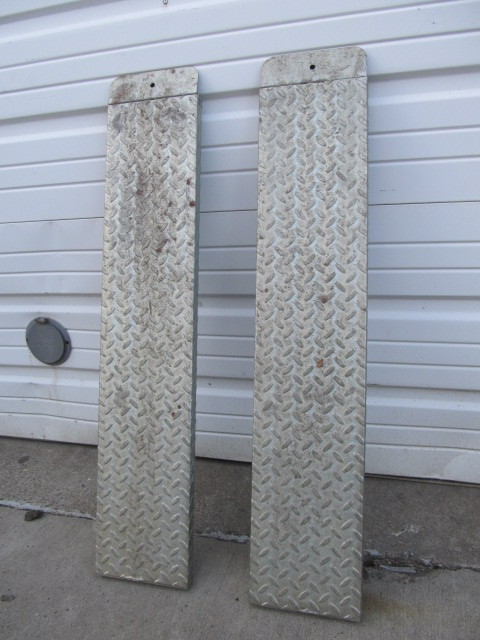 lot 162 image: Portable Steel Ramps