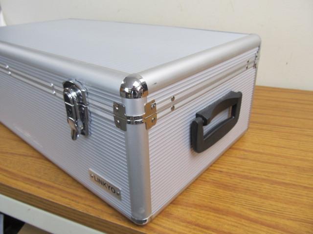 lot 47 image: Like New Metal CDDVD Media Storage Case  