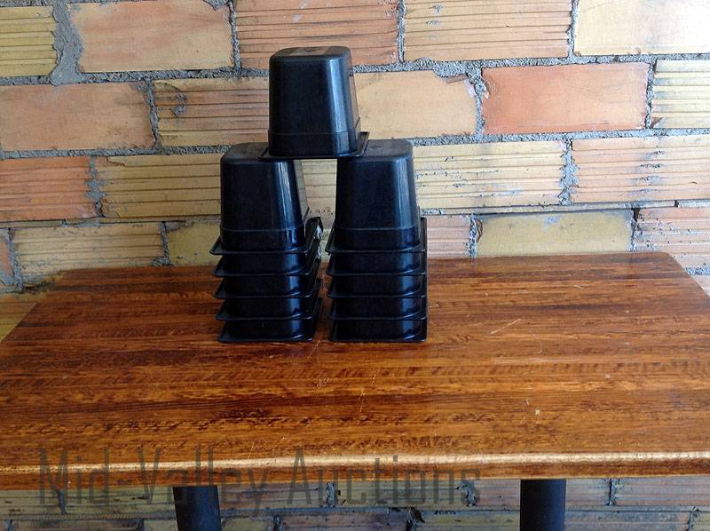 Black Rubbermaid 16 x 6 Food Containers