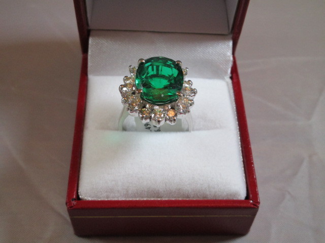8ct Emerald Diamond Ring 14ct 7.7 Grams $31,655 Appraisal