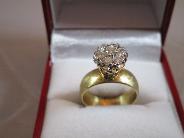 7 Diamond Solitaire Estate Ring 14kt 7.4 Grams