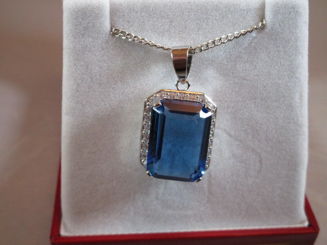 12ct London Blue Topaz Necklace