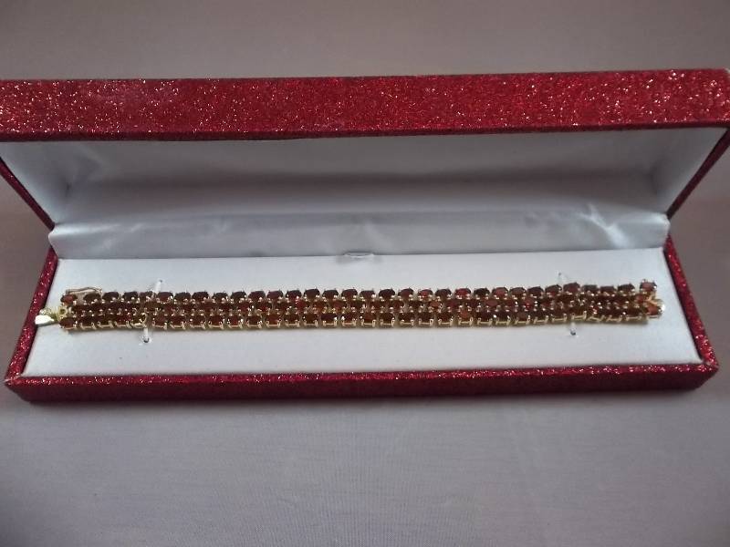 22ct Genuine Garnet Bracelet
