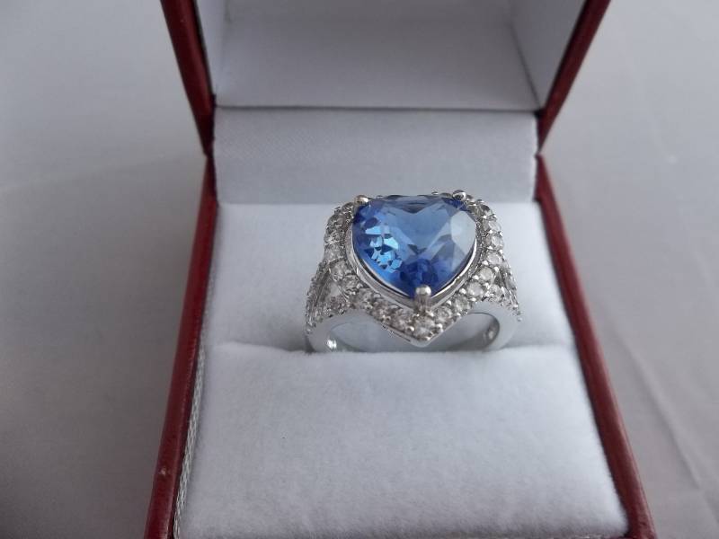 3.06ct Tanzanite Heart Ring